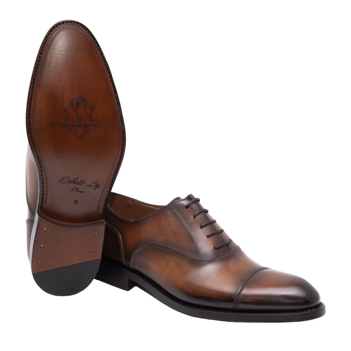 Zapato de cordones  patinado a mano. Fabricación Goodyear artesanal