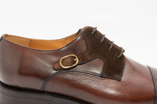 ZAPATO CORDONES HEBILLA LATERAL PUNTERA RECTA